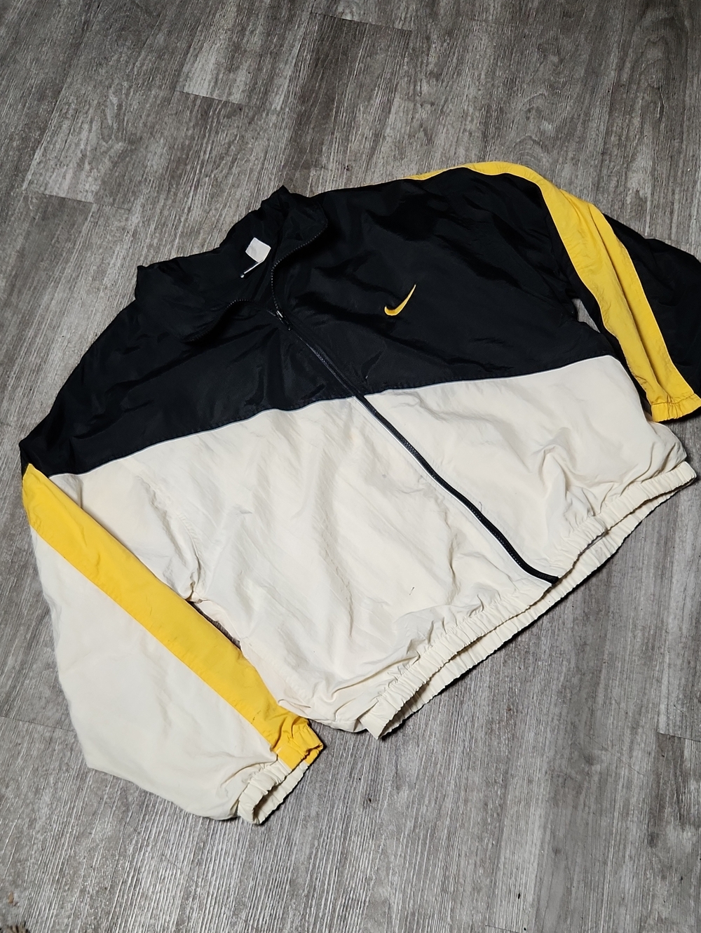 Vintage Nike Men's Black, Yellow, and Cream Windbreaker